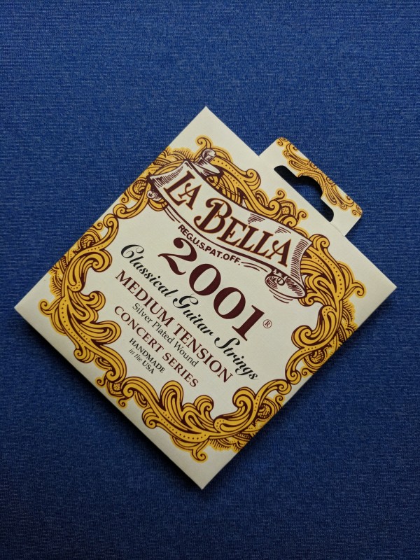 LA BELLA Corzi Chitara Clasica Serie 2001 concert medium tension